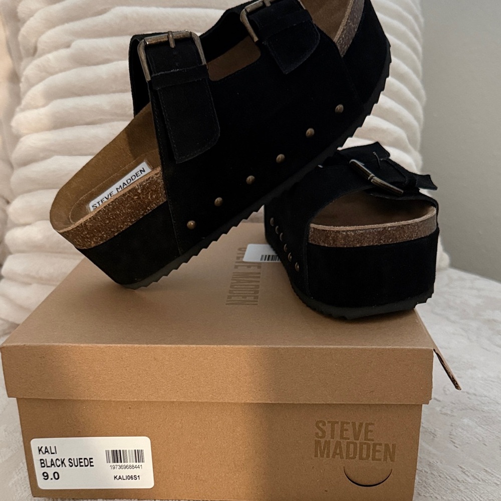 Steve Madden Black Suede Platform Sandals with Buckles